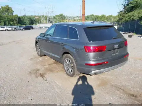 WA1LHAF79JD045474 — 2018 Audi Q7, photo 3 from IAAI, Not reported