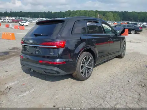 WA1VXAF77MD019410 — 2021 Audi Q7, photo 4 from IAAI, All-over damage