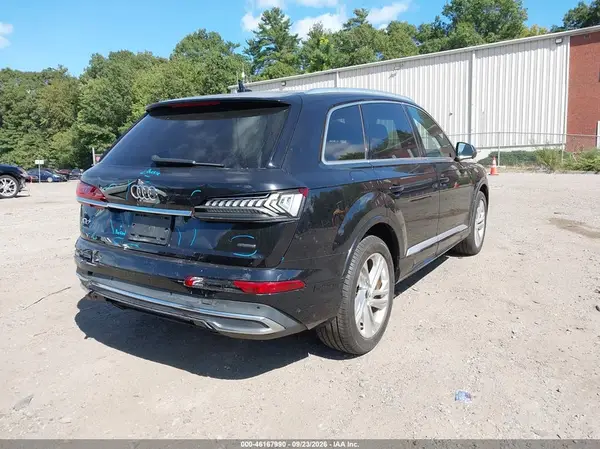WA1AXAF75MD017010 — 2021 Audi Q7, zdjęcie 4 z IAAI 20.10.2026, Przód i tył