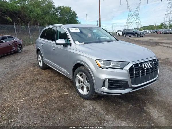 WA1AXBF73ND019748 — 2022 Audi Q7, Подтопление пресной водой (Fresh Water), фото до ремонта