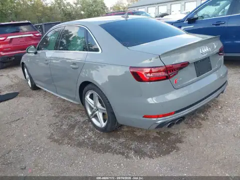 WAUB4AF49KA114683 — 2019 Audi S4, photo 3 from IAAI, Right side