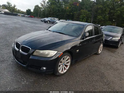 WBAPK7C56BA972205 — 2011 BMW 3ER, фото 2 с аукциона IAAI 21.10.2026, Естественный износ