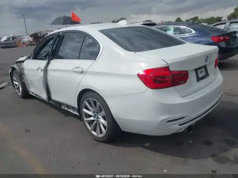 WBA8E1C37HA158659 — 2017 BMW 3ER, photo 3 from IAAI 22.10.2026, Left side
