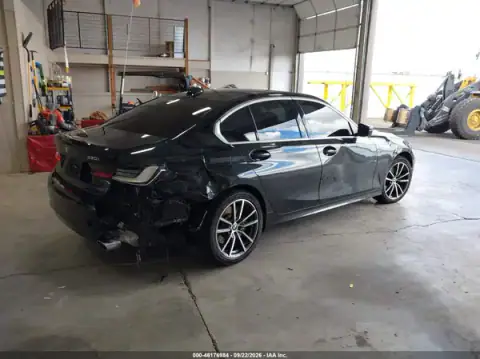 WBA5R7C5XKAJ79752 — 2019 BMW 3ER, ფოტო 4, IAAI, უკანა მარჯვენა ნაწილი