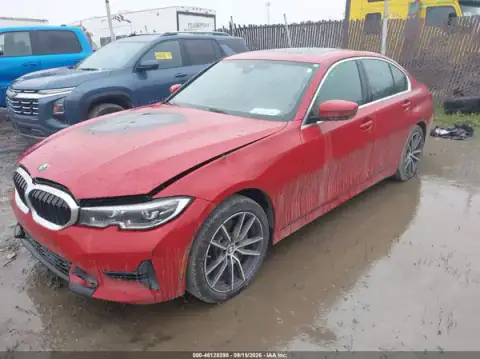 3MW5R7J01M8C15141 — 2021 BMW 3ER, zdjęcie 2 z IAAI, Pożar silnika