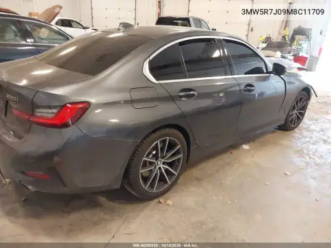 3MW5R7J09M8C11709 — 2021 BMW 3ER, zdjęcie 4 z IAAI, Przód