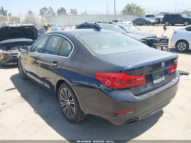 WBAJE5C32HG477960 — 2017 BMW 540I, photo 3 from IAAI 30.09.2026, Front end