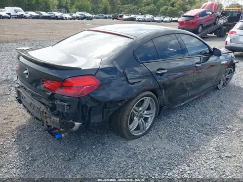 WBA6D6C55HG388478 — 2017 BMW 6ER, фото 4 з IAAI, Передня й задня частини