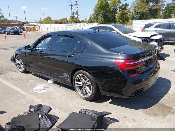 WBA7F2C32HG422768 — 2017 BMW 7ER, фото 3 с аукциона IAAI 13.10.2026, Передняя часть