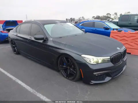 WBA7E2C5XHG740531 — 2017 BMW 7ER, მარჯვენა მხარე (Right Side), ფოტოები შეკეთებამდე