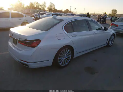 WBA7T2C04LGF96884 — 2020 BMW 7ER, zdjęcie 5 z IAAI, Uszkodzenia podwozia