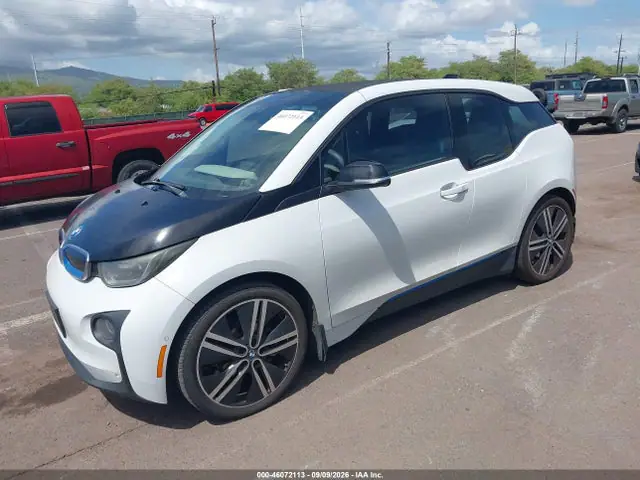 WBY1Z2C52FV555801 — 2015 BMW i3, photo 2 from IAAI 15.10.2026, Rear end