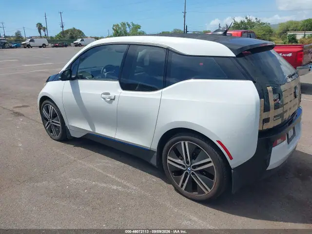 WBY1Z2C52FV555801 — 2015 BMW i3, photo 3 from IAAI 15.10.2026, Rear end