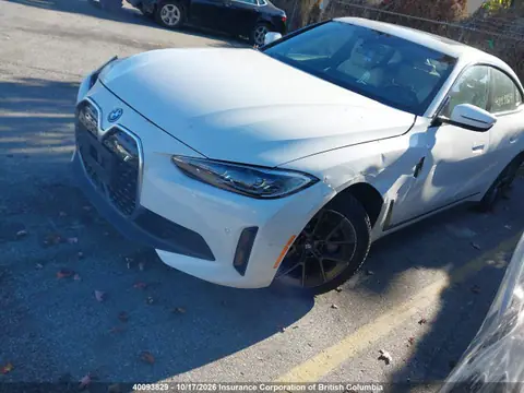 WBY73AW05NFM61071 — 2022 BMW i4, foto 2 de IAAI 23.10.2026, Lado izquierdo