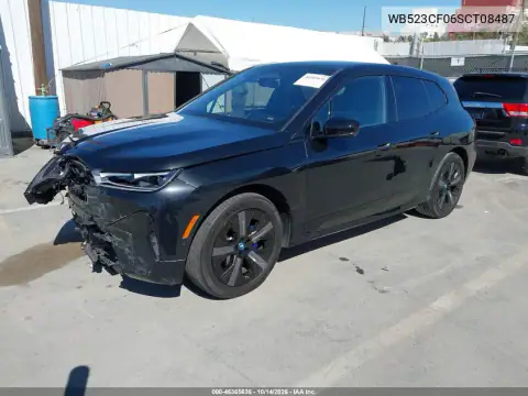 WB523CF06SCT08487 — 2025 BMW iX, фото 2 з IAAI, Передня частина