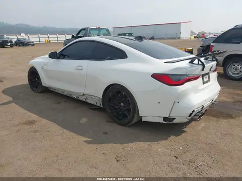 WBS53AZ02MCF90093 — 2021 BMW M4, фото 3 з IAAI 26.10.2026, Передня й задня частини
