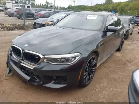 WBSJF0C5XJB282009 — 2018 BMW M5, фото 2 с аукциона IAAI, ПЕРЕДНЯЯ ЧАСТЬ