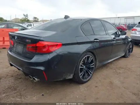 WBSJF0C5XJB282009 — 2018 BMW M5, фото 4 с аукциона IAAI, ПЕРЕДНЯЯ ЧАСТЬ
