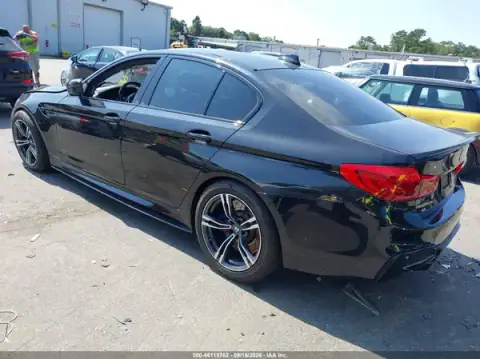 WBSJF0C55KB285806 — 2019 BMW M5, ფოტო 3, IAAI, მარჯვენა მხარე