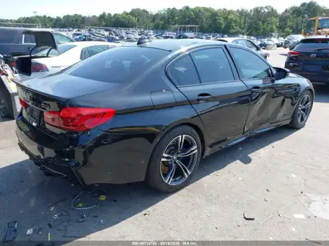 WBSJF0C55KB285806 — 2019 BMW M5, ფოტო 4, IAAI, მარჯვენა მხარე