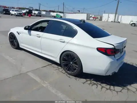 WBS83CH04MCF42122 — 2021 BMW M5, zdjęcie 3 z IAAI, Prawy bok