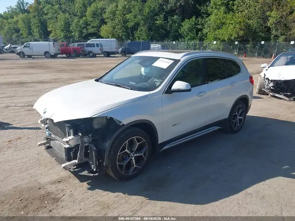 WBXHT3C35GP887200 — 2016 BMW X1, фото 2 с аукциона IAAI 13.10.2026, Передняя часть
