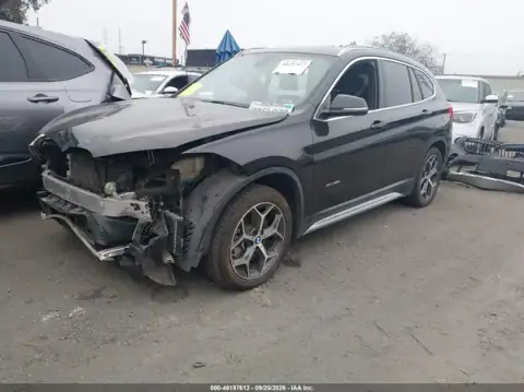 WBXHT3C3XH5F79H30 — 2017 BMW X1, ფოტო 2, IAAI, წინა მარცხენა ნაწილი