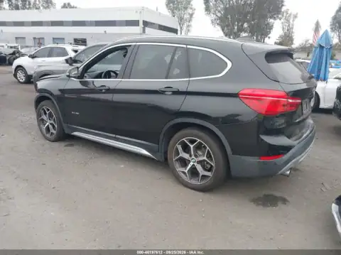WBXHT3C3XH5F79H30 — 2017 BMW X1, ფოტო 3, IAAI, წინა მარცხენა ნაწილი