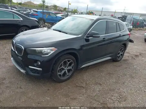 WBXHT3C32J5L29887 — 2018 BMW X1, foto 2 de IAAI, Lado derecho