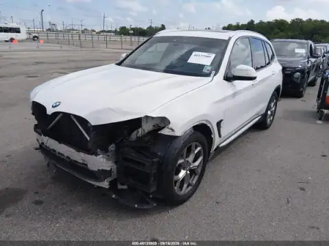5UXTY5C05L9D58596 — 2020 BMW X3, photo 2 from IAAI, Front end
