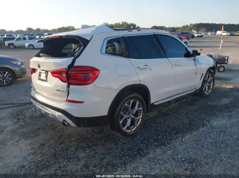 5UXTY3C04M9G50035 — 2021 BMW X3, foto 4 de IAAI, Daños en todo el vehículo
