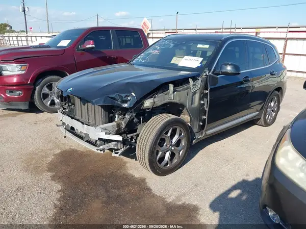 5UXTY5C0XM9F61114 — 2021 BMW X3, фото 2 с аукциона IAAI, Передняя часть