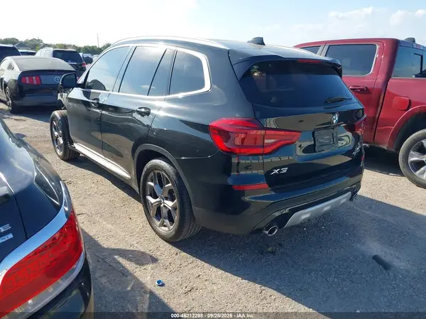 5UXTY5C0XM9F61114 — 2021 BMW X3, фото 3 с аукциона IAAI, Передняя часть