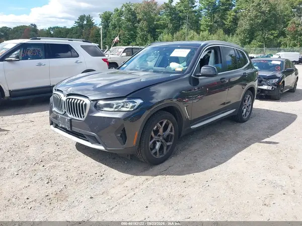 5UX53DP05N9K23601 — 2022 BMW X3, foto 2 de IAAI, Lado derecho