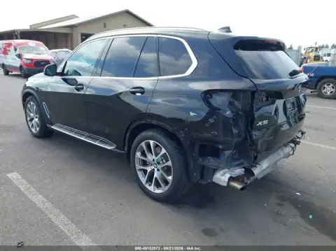 5UXTA6C00M9D25789 — 2021 BMW X5, photo 3 from IAAI, Rear end