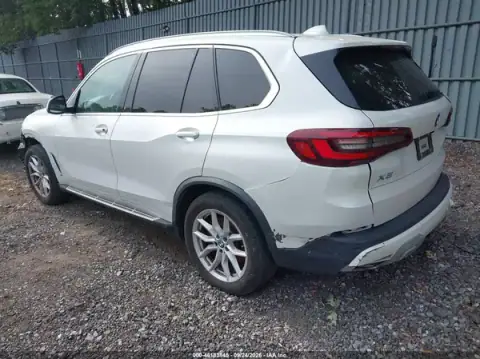 5UXCR6C06M9E81781 — 2021 BMW X5, photo 3 from IAAI, Repossessed