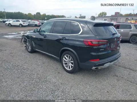 5UXCR6C09M9E01132 — 2021 BMW X5, photo 4 from IAAI, Front end