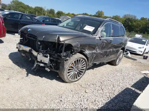 5UXCW2C07M9H60545 — 2021 BMW X7, photo 2 from IAAI, Front end