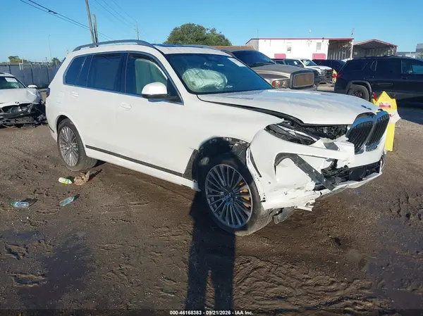 5UX23EM00P9P64457 BMW X7 2023 — uszkodzenie Prawy przód, zdjęcie przed naprawą