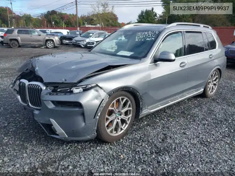 5UX23EM09P9P19937 — 2023 BMW X7, photo 2 from IAAI, Front and rear