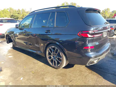 5UX23EM04P9P71508 — 2023 BMW X7, foto 4 de IAAI, Lado izquierdo