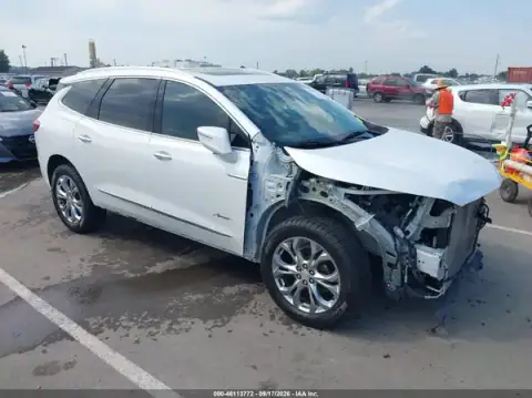 5GAEVCKW2LJ117010 — 2020 Buick Enclave, Front end (Front End), before-repair photos