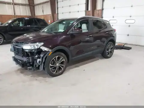 KL4MMESL6LB120494 — 2020 Buick Encore GX, ფოტო 2, IAAI, წინა ნაწილი
