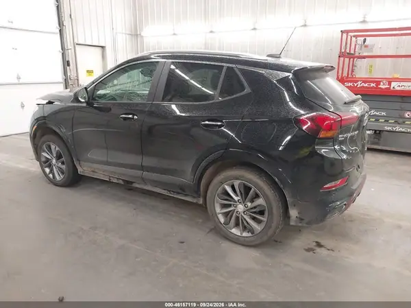 KL4MMESL6LB110886 — 2020 Buick Encore GX, фото 3 с аукциона IAAI, Передняя и задняя части