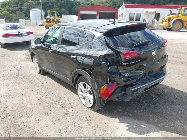 KL4MMCSLXLB106473 — 2020 Buick Encore GX, zdjęcie 3 z IAAI 13.10.2026, Tył