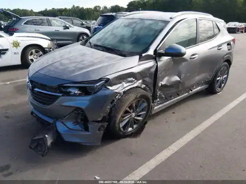 KL4MMESLXMB088361 — 2021 Buick Encore GX, ფოტო 2, IAAI, წინა მარცხენა ნაწილი