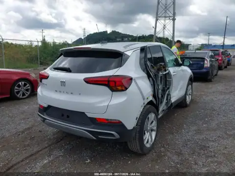 KL4AMCSL0TB241609 — 2026 Buick Encore GX, zdjęcie 4 z IAAI 29.09.2026, Prawy bok
