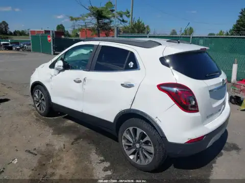 KL4CJBSB0JB695942 — 2018 Buick Encore, zdjęcie 3 z IAAI, Dachowanie
