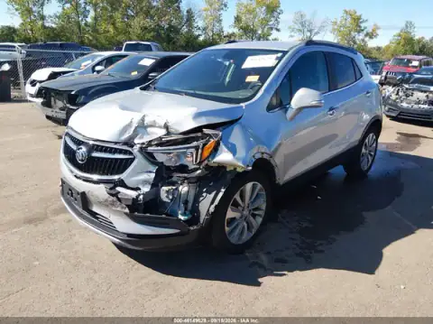 KL4CJASB0JB563676 — 2018 Buick Encore, zdjęcie 2 z IAAI 04.10.2026, Przód