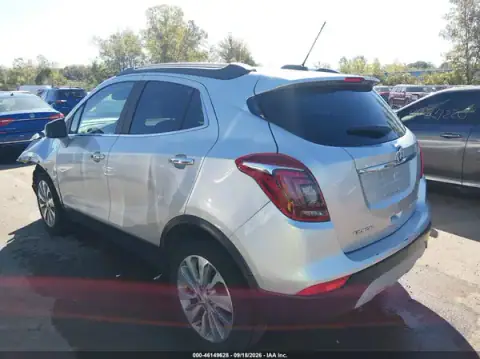 KL4CJASB0JB563676 — 2018 Buick Encore, zdjęcie 3 z IAAI 04.10.2026, Przód